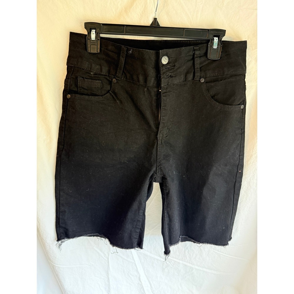 Angels of Difference Womens Black Denim Bermuda Shorts Frayed Hem Size 12/31